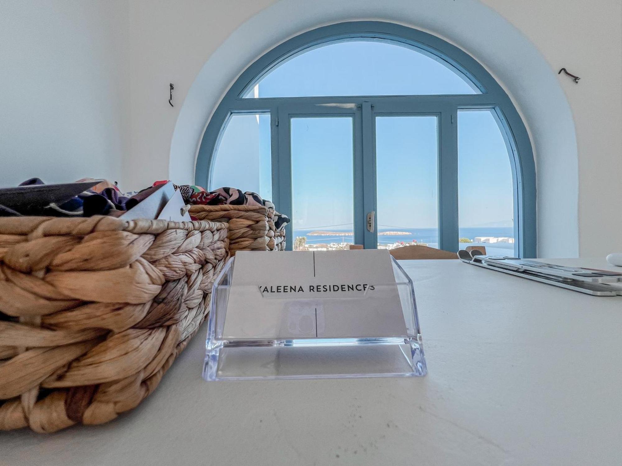 Yaleena Residences Drios Exterior photo