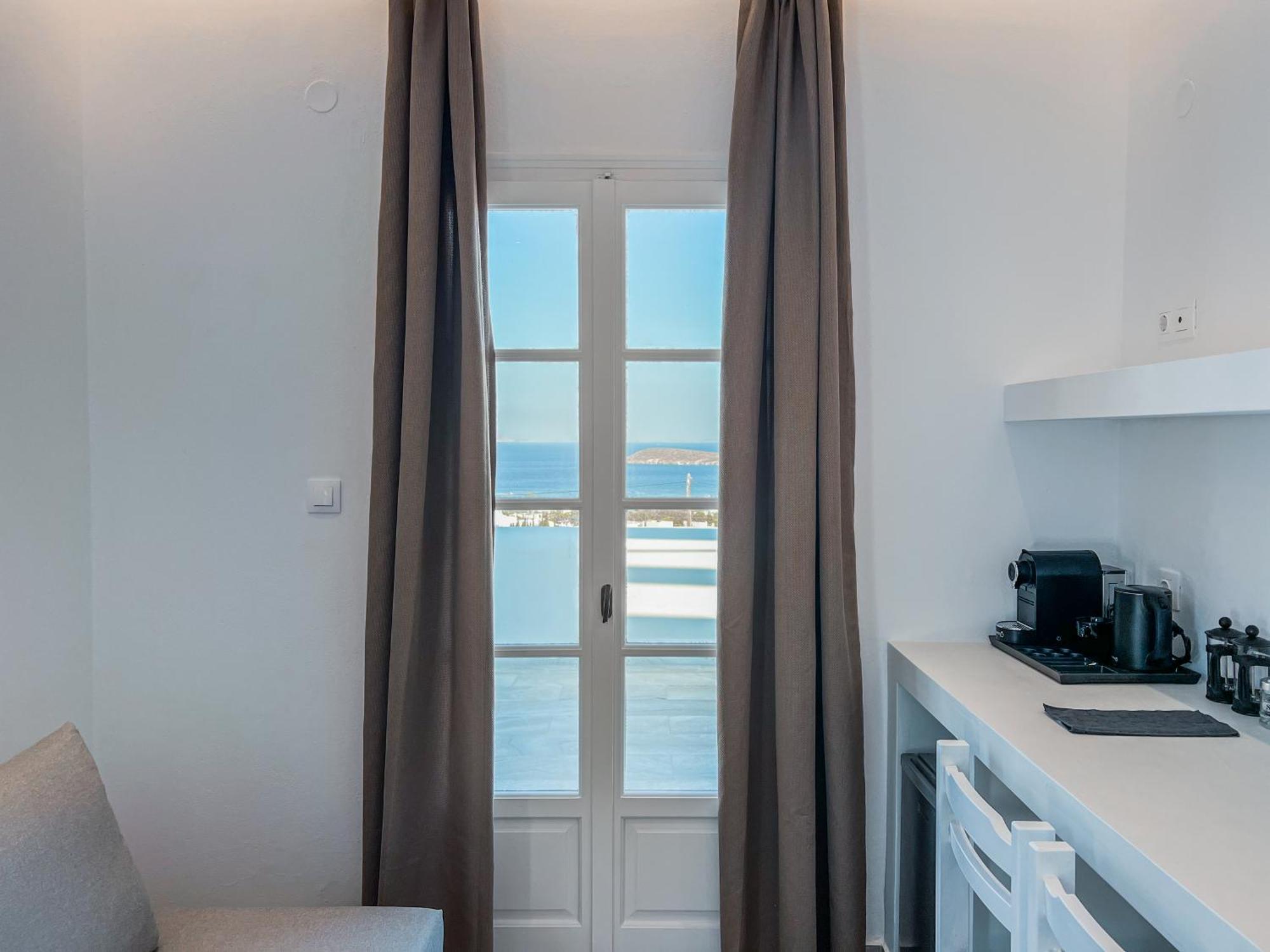 Yaleena Residences Drios Exterior photo