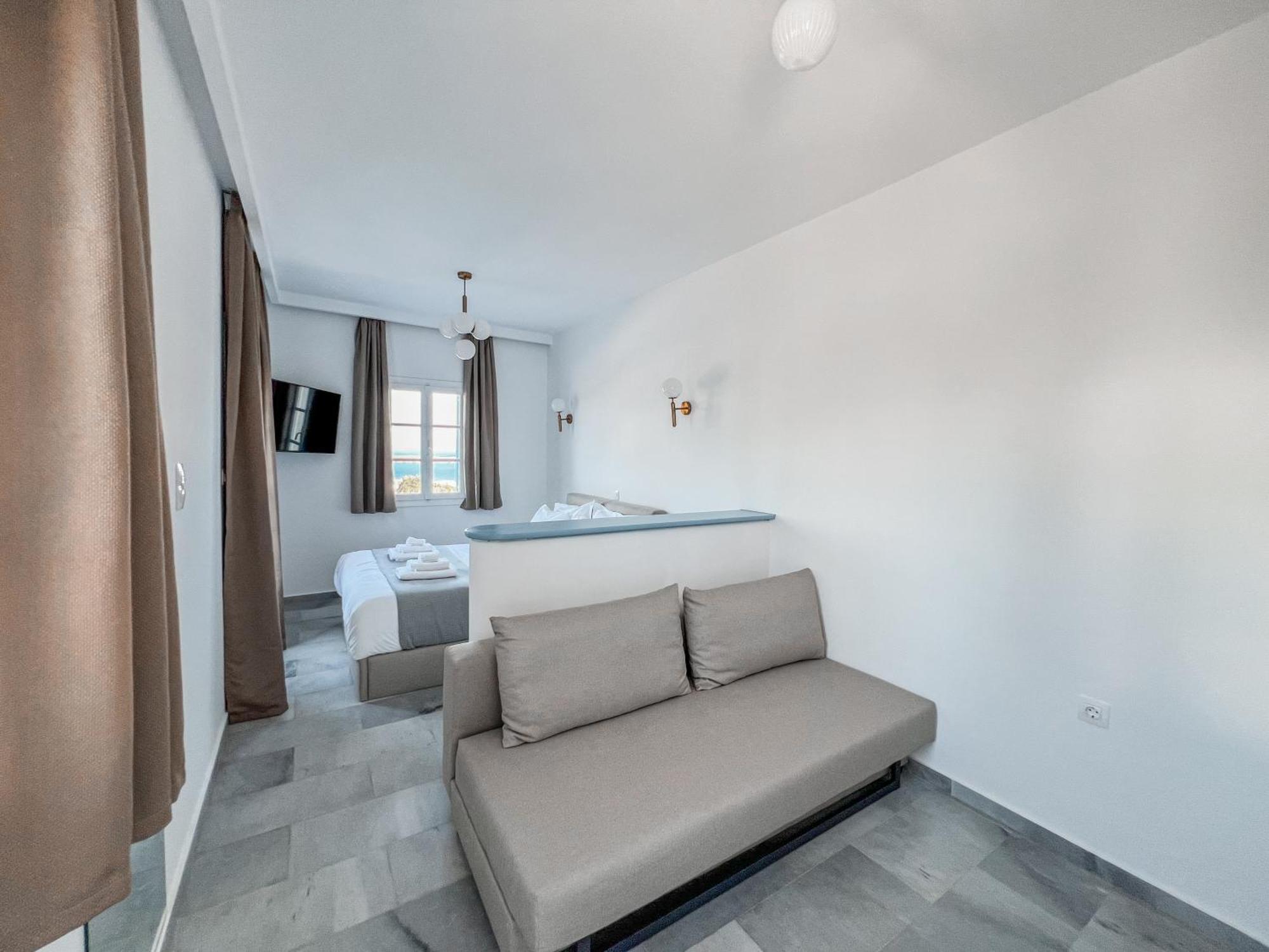 Yaleena Residences Drios Exterior photo