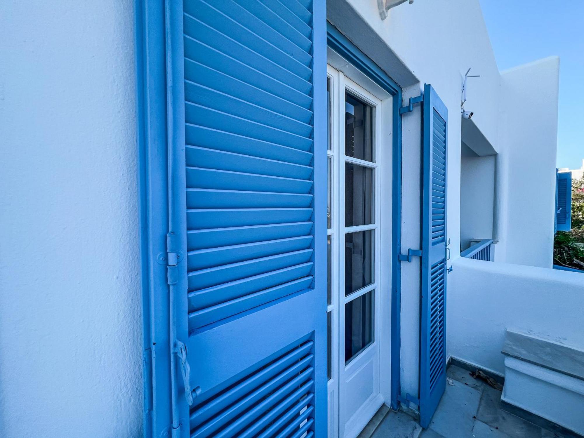 Yaleena Residences Drios Exterior photo