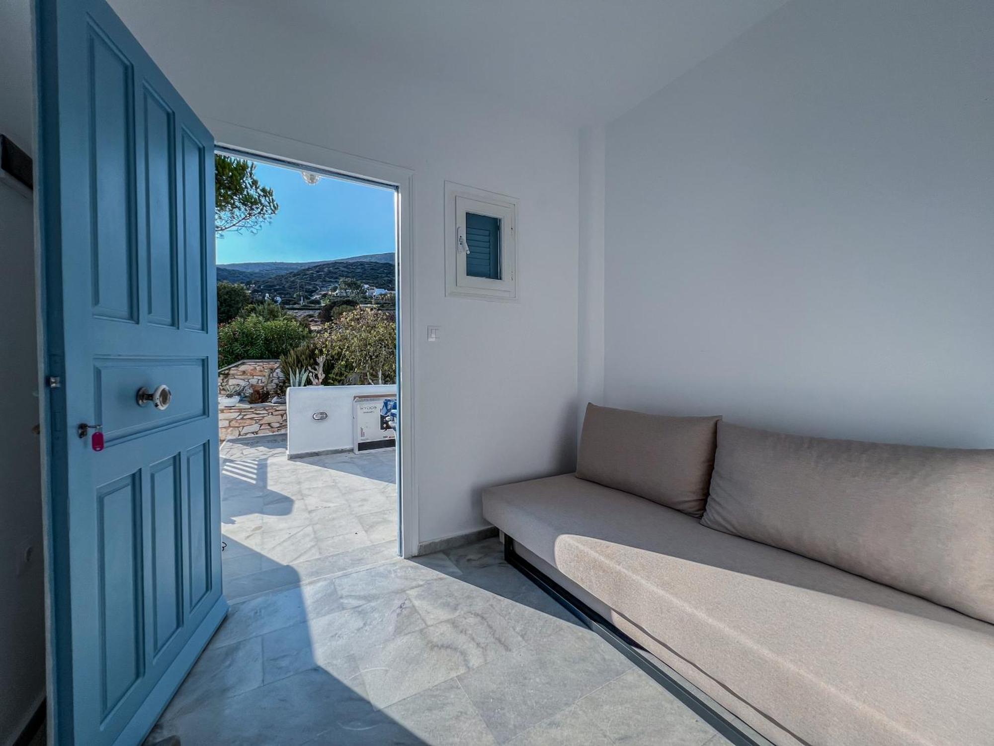 Yaleena Residences Drios Exterior photo